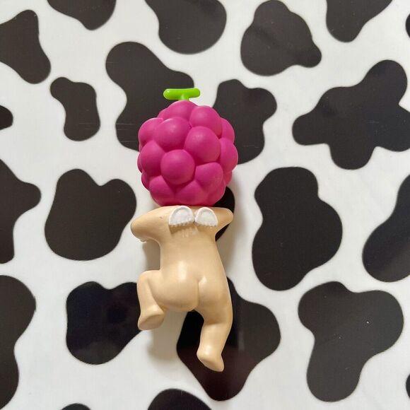 Sonny Angel Hippers Grape Harvest series Mini Figure Fruit Vegetable Attach Me - Picture 2 of 7